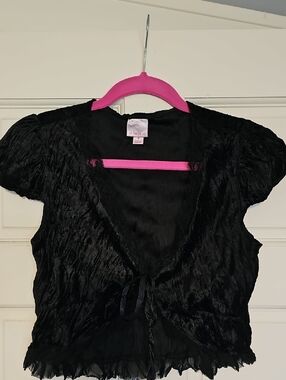 Black Velvet Cap Sleeve Cropped Sweater